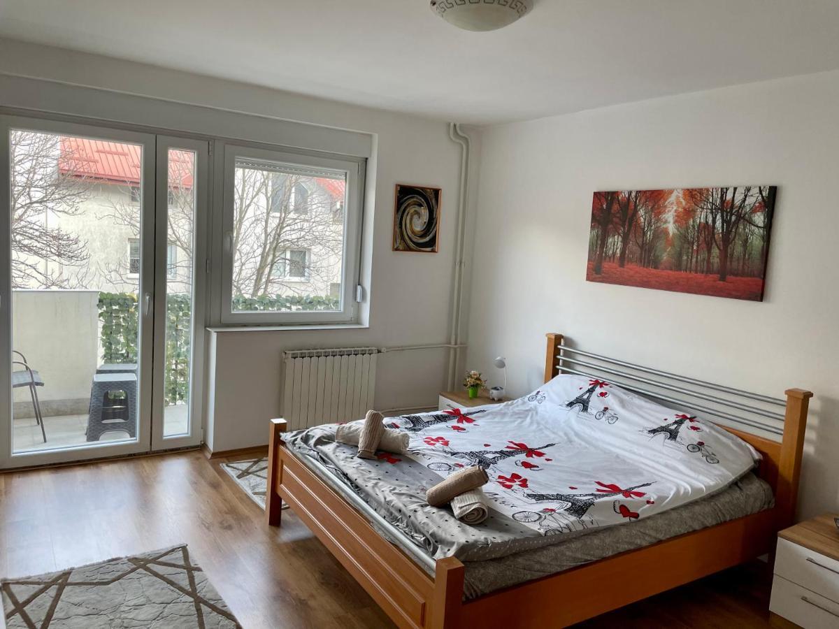 Luxury City Center Apartment Скопье Экстерьер фото